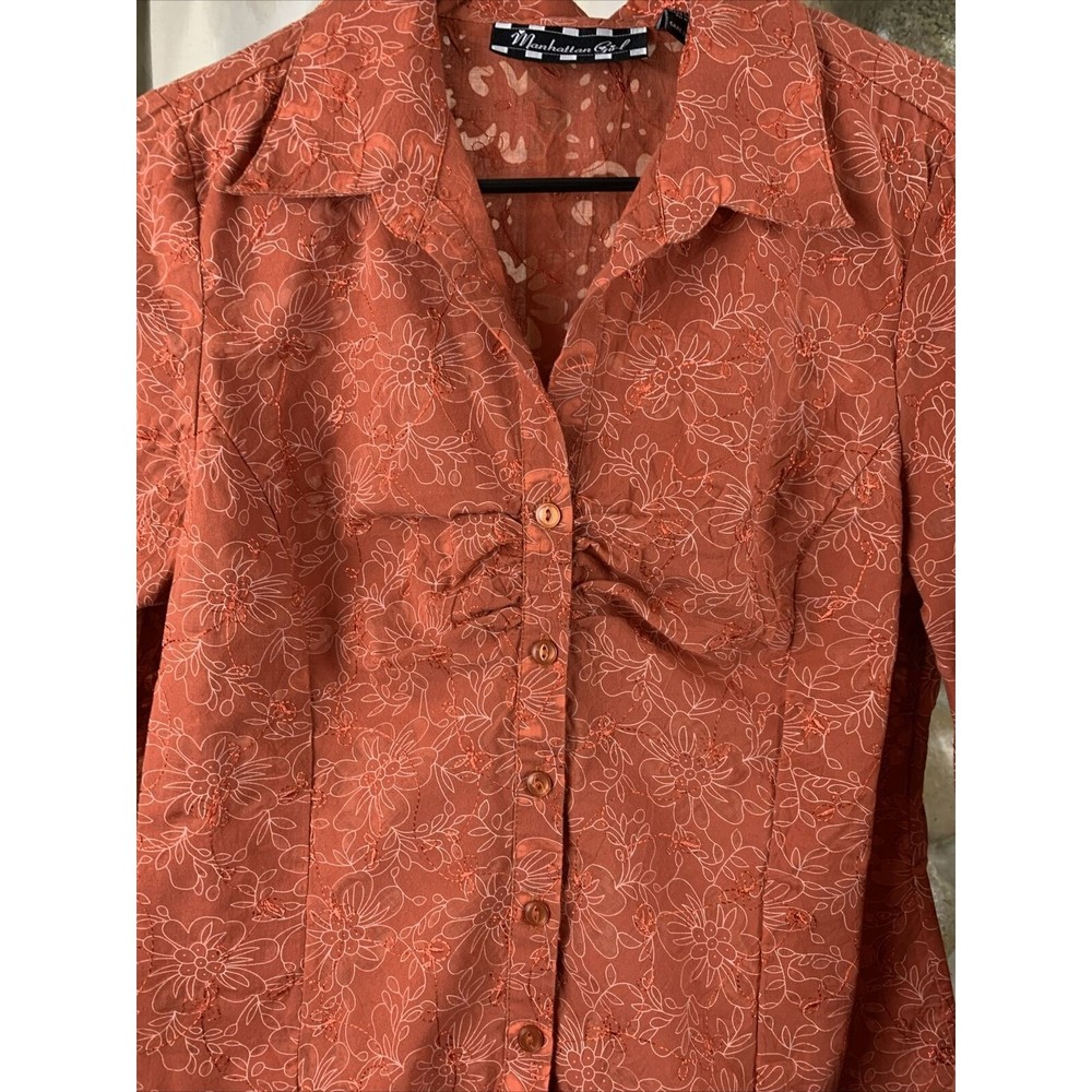 MANHATTAN GIRL Women’s Medium Floral Button Up Embellished Embroidered Shirt - Picture 3 of 7